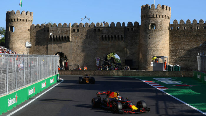 1920x1080-Daniel-Ricciardo-Red-Bull-Racing-GP-Azerbeidzjan-2017-700x394