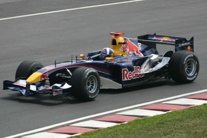 Coulthard_RedBull_Canada2005-700x467