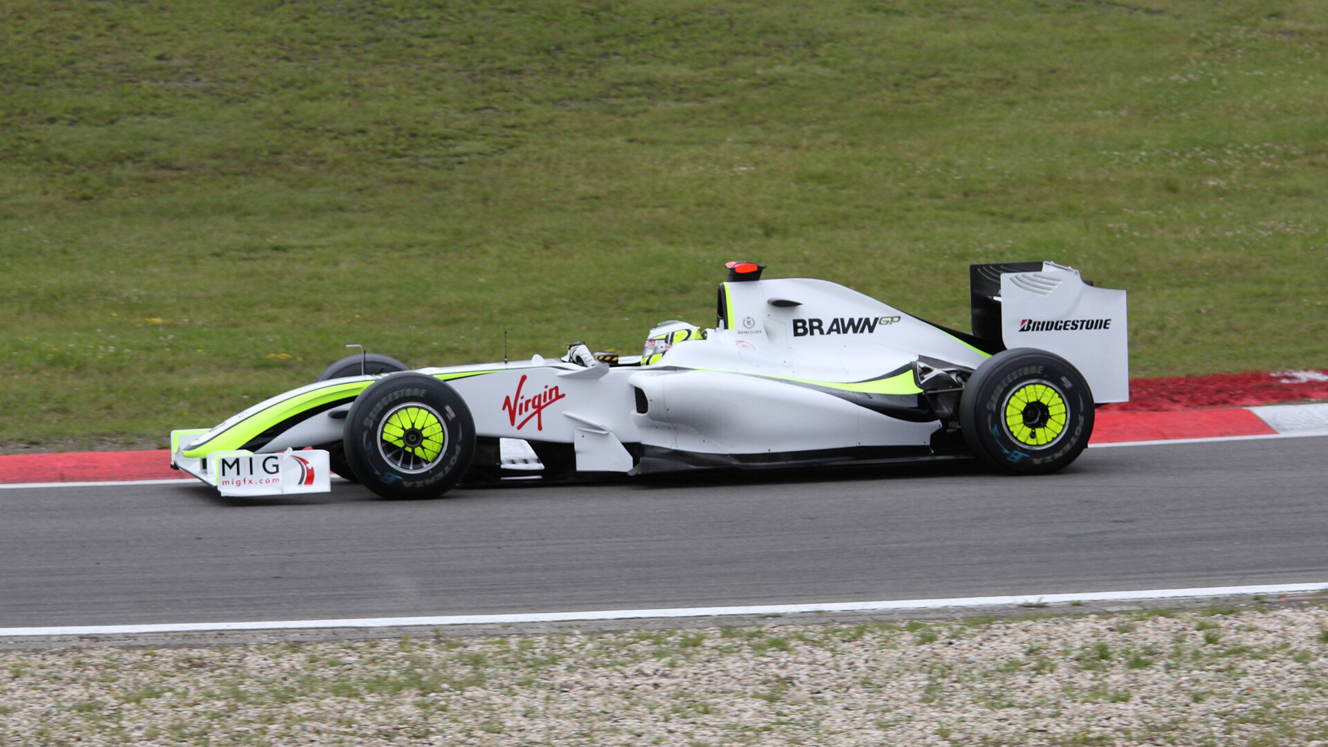 1920x1080-Jenson-Button-Brawn-GP-GP-Duitsland-2009