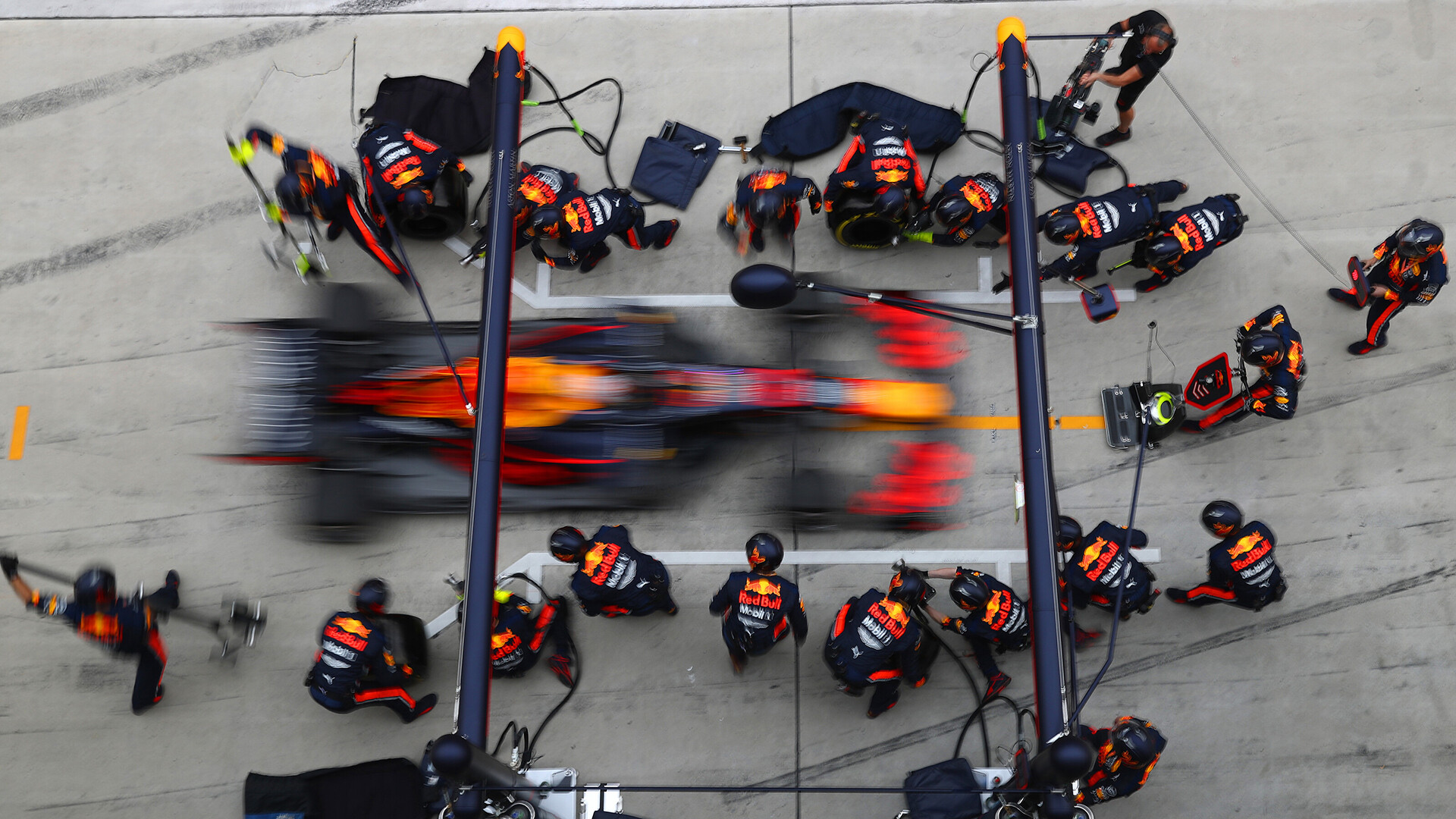 1920x1080-Max-Verstappen-Red-Bull-Racing-GP-China-2019