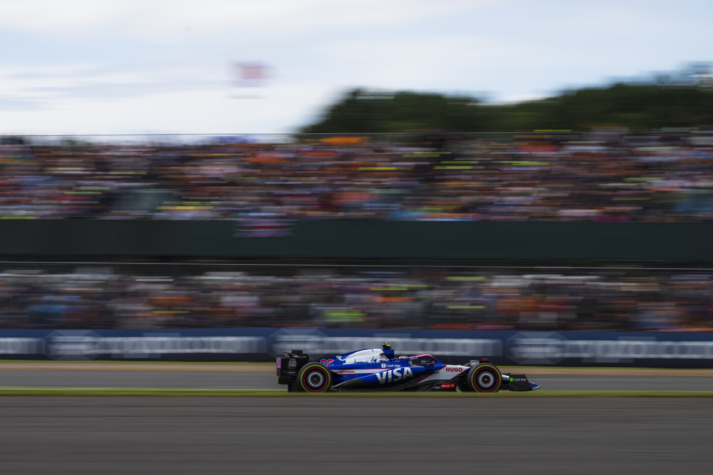 Yuki Tsunoda GP Engeland 2022