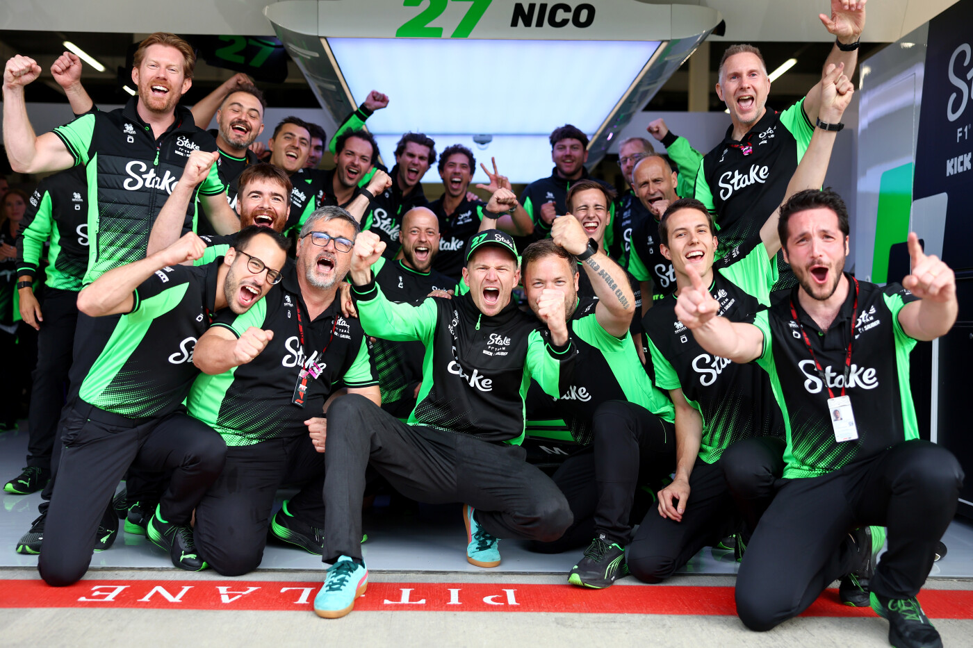 Nico Hülkenberg met team zondag GP van Groot Brittanië 2025