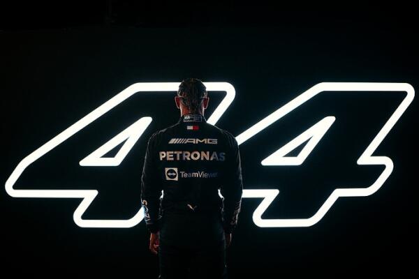 lewis hamilton 44 mercedes