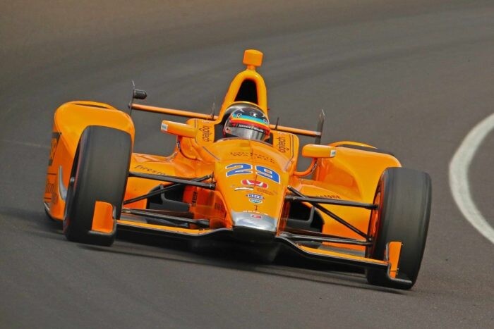 mclaren-2-700x467
