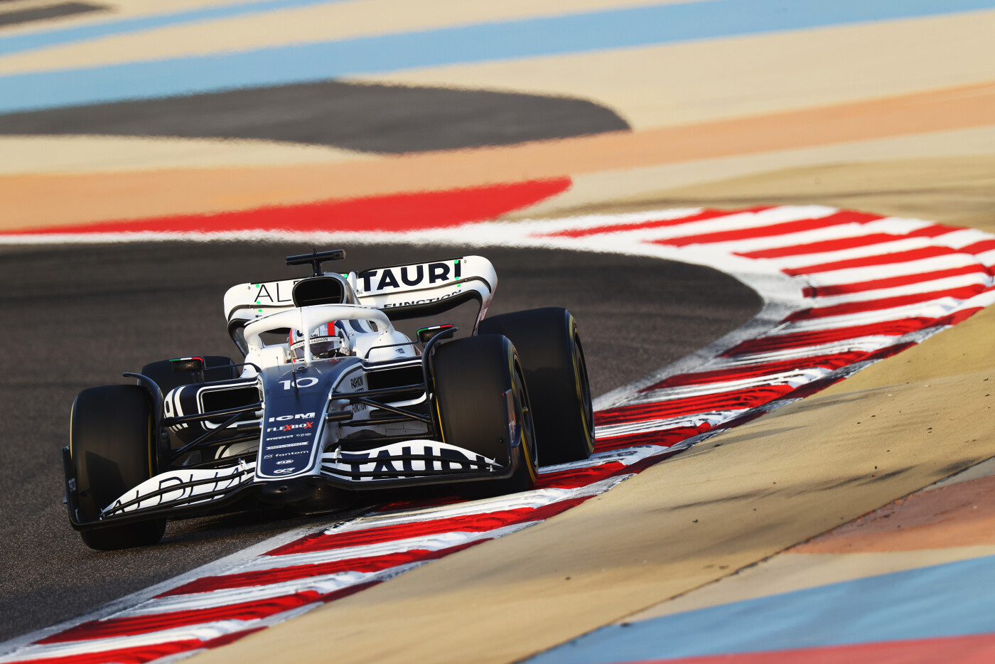 Pierre Gasly in de AlphaTauri eerste testdag Bahrein 2022