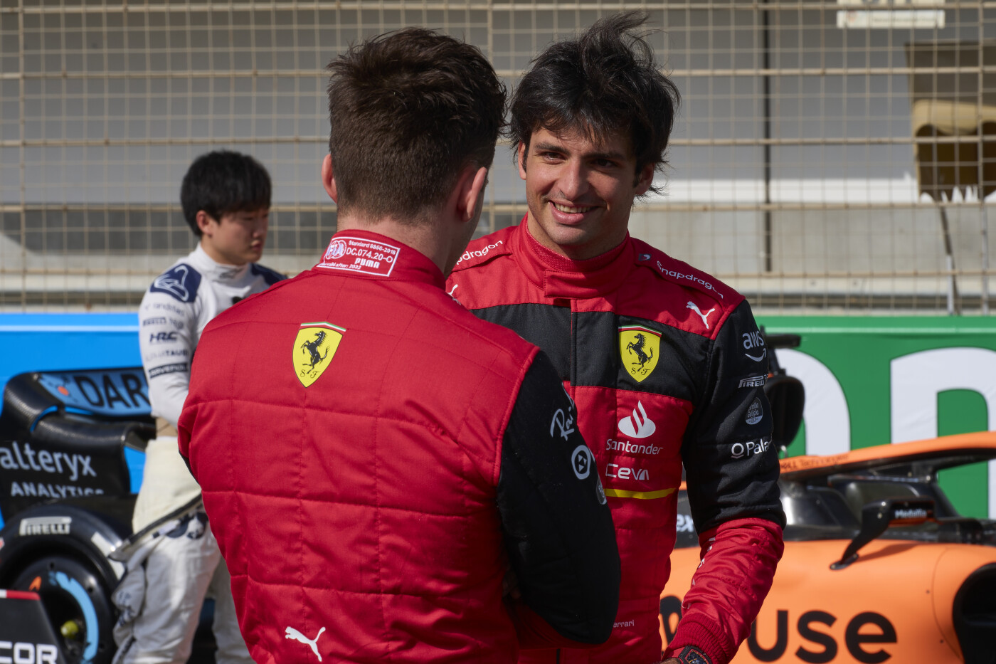 Carlos Sainz en Charles Leclerc teamfoto 2022