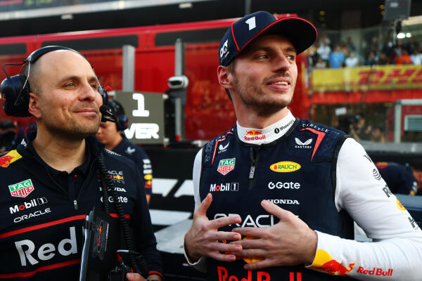 Max Verstappen en Gianpiero Lambiase - F1 Grand Prix van Abu Dhabi 2025