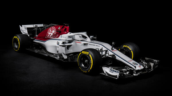 1920x1080-Alfa-Romeo-Sauber-C37-2018-01