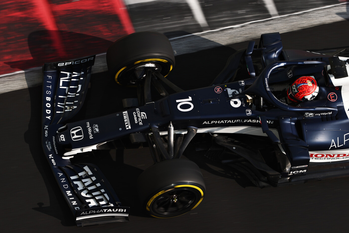 Pierre Gasly driving testing days Abu Dhabi 2021