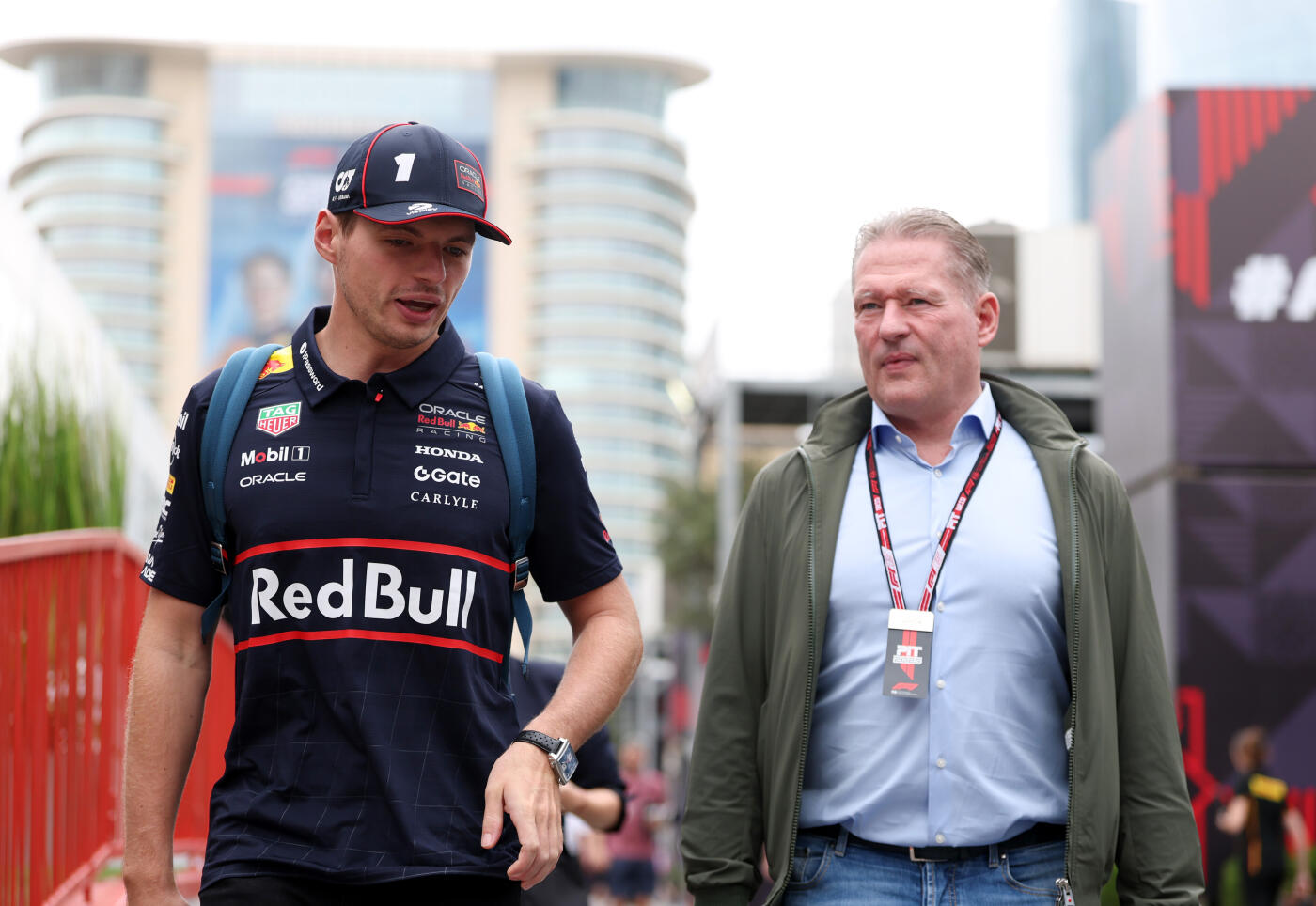 Max Verstappen en Jos Verstappen (2) - F1 Grand Prix van Azerbeidzjan 2025