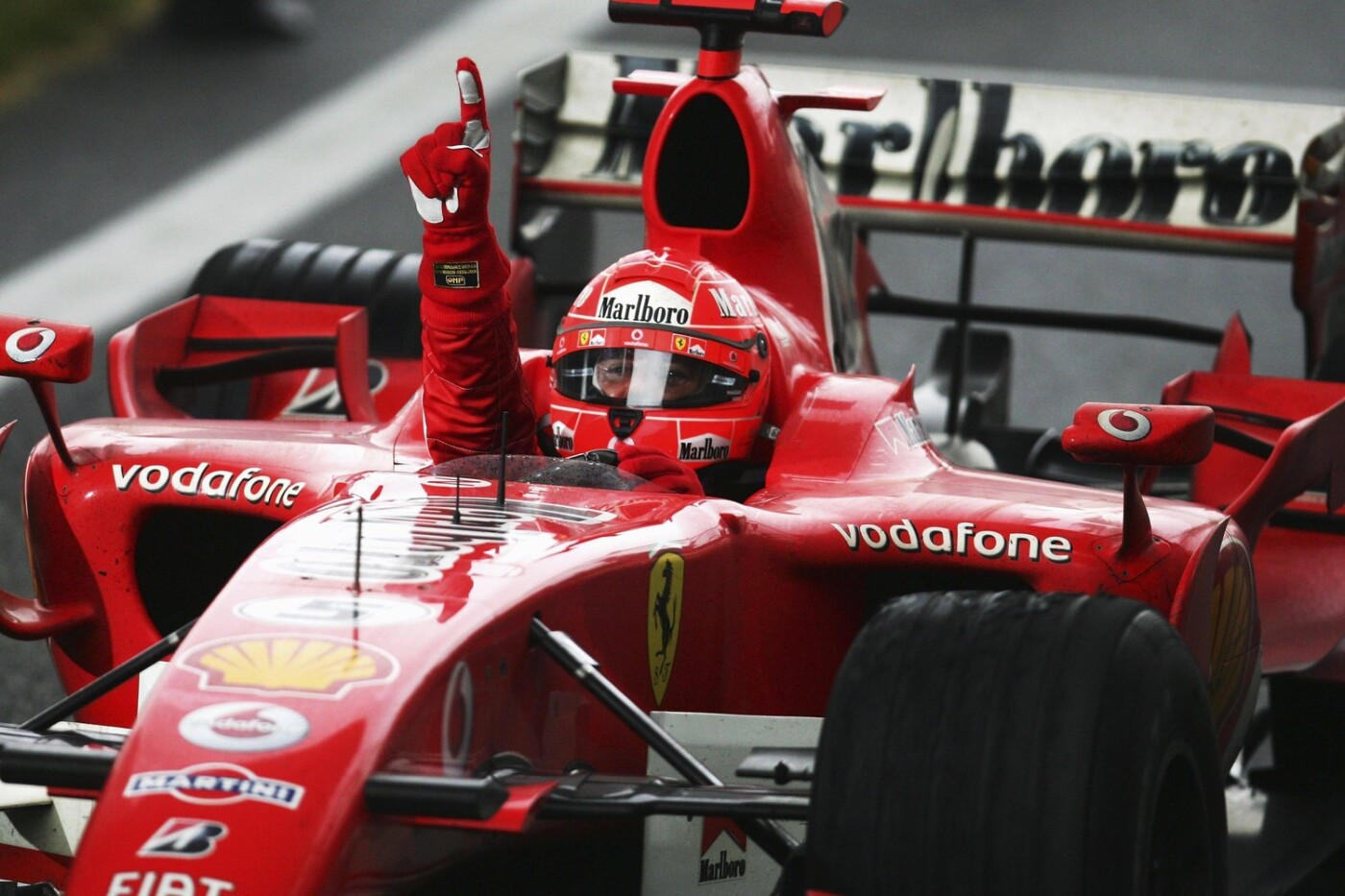 michael-schumacher-celebrates-his-win-at-the-2006-chinese-f1-grand-prix