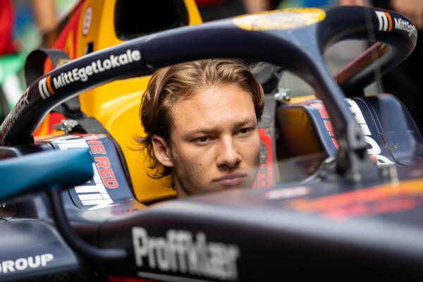 Dennis Hauger in de auto Monaco 2022
