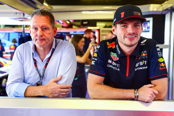 Max en Jos Verstappen in Abu Dhabi 2023