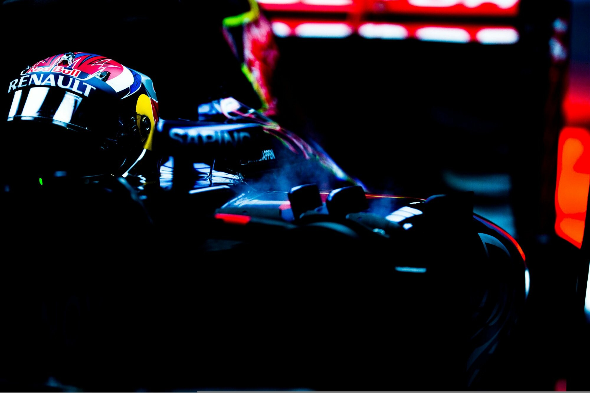 Max_Verstappen_Carlos_Sainz_Scuderia_Toro_Rosso_Grand_Prix_Japan_VT