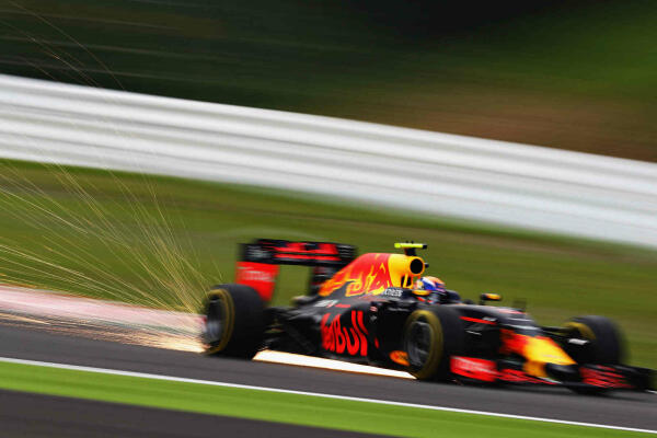 Max_Verstappen_Red_Bull_Racing_F1_Grand_Prix_Japan_2016_Q