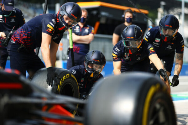 Red Bull Racing - Pitstop training / Monza / ItaliÃ« / 2021