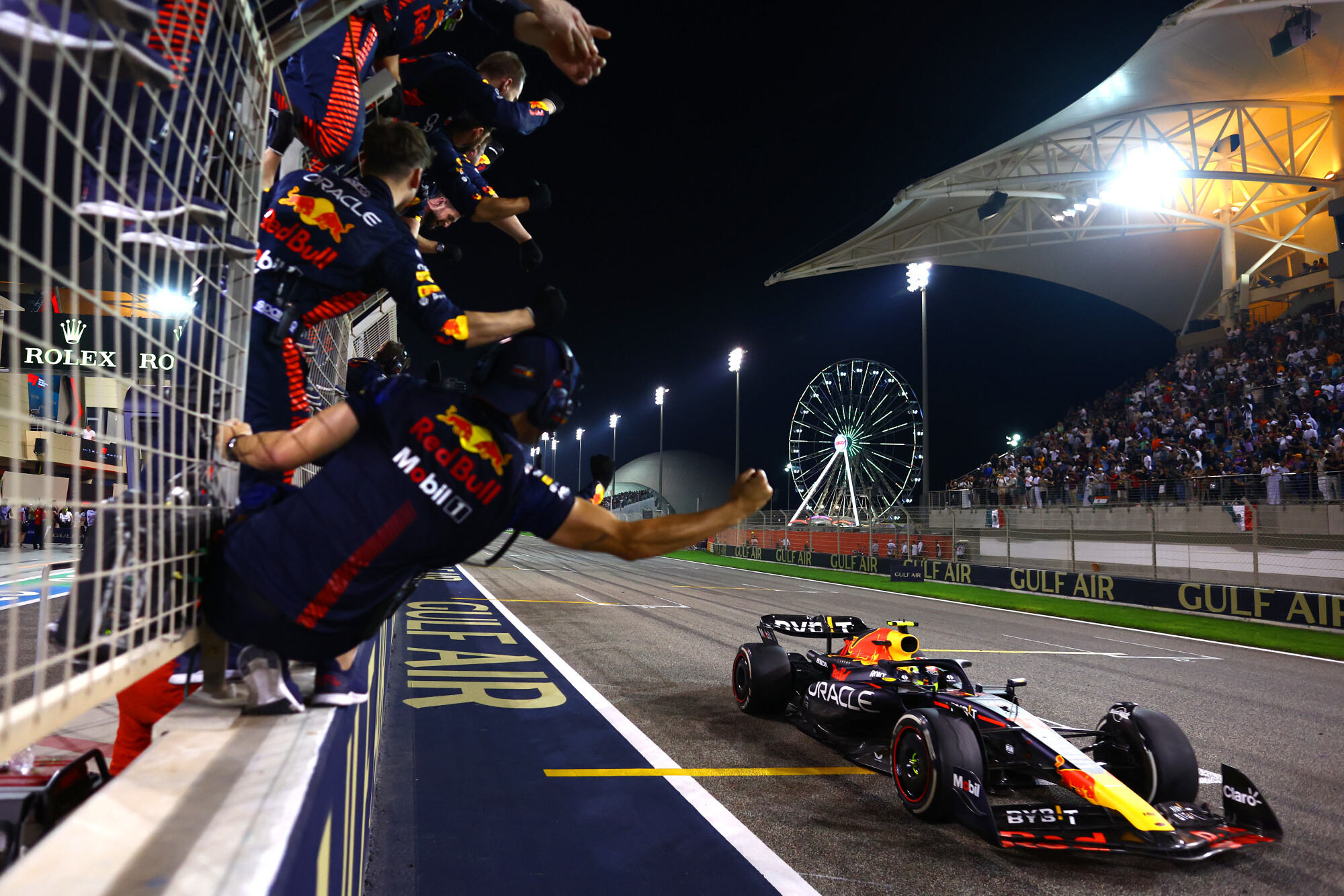 Sergio Perez finishline Bahrein 2023