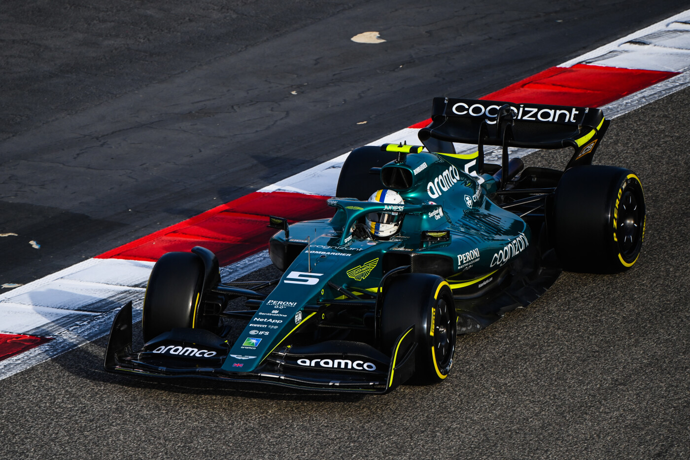Vettel Testing Bahrein
