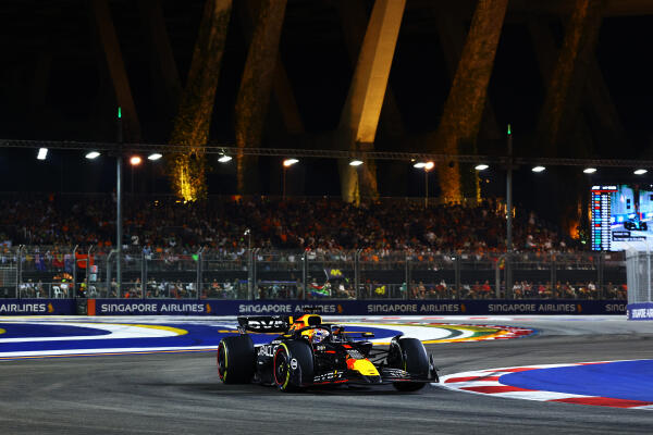 Max Verstappen auto Singapore