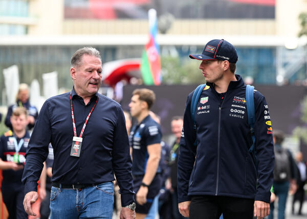 Max Verstappen en Jos Verstappen - F1 Grand Prix van Azerbeidzjan 2025