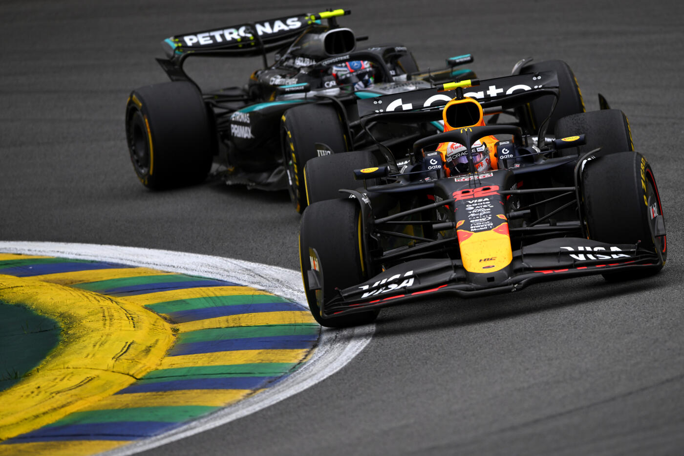 Yuki Tsunoda en Kimi Antonelli - F1 Grand Prix van Brazilië 2025