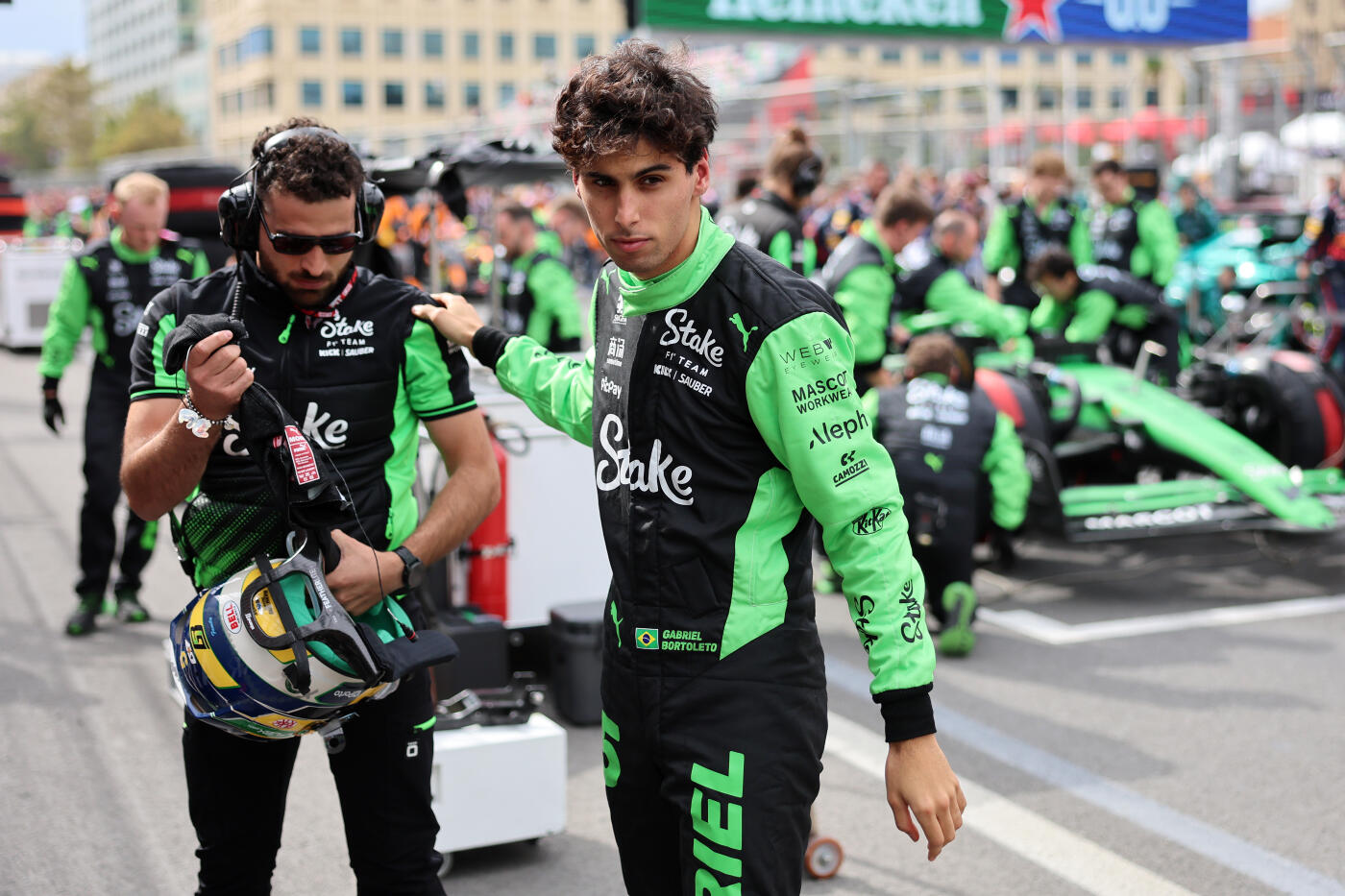 Gabriel Bortoleto grid race zondag Baku 2025