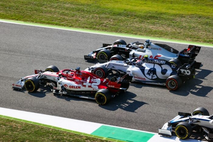large-2020-Tuscany-Grand-Prix-Sunday-700x467