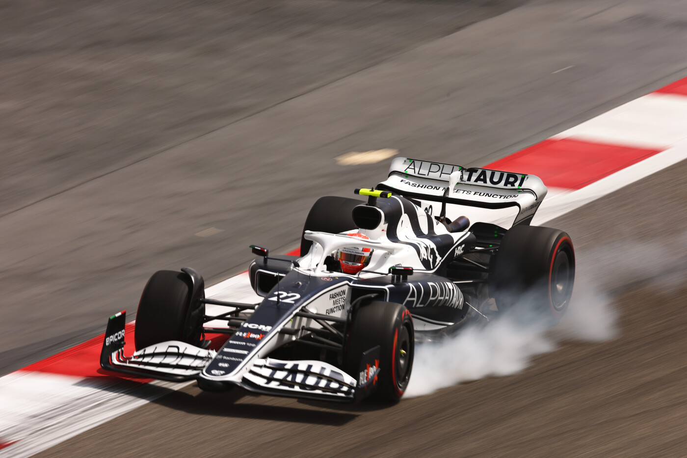 Yuki Tsunoda in de AlphaTauri tweede testdag Bahrein 2022