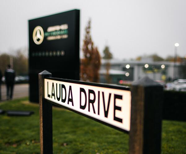 Lauda_Drive_3 (2)