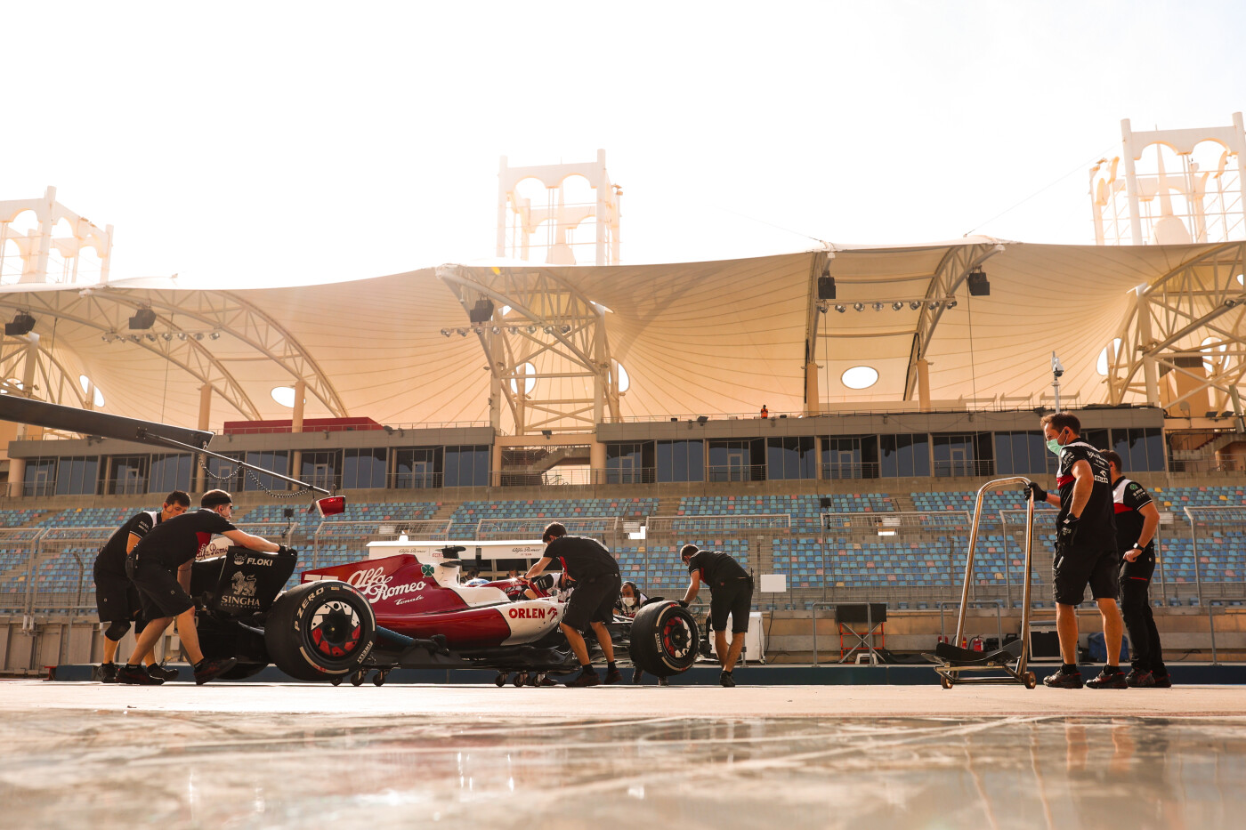 Valtteri Bottas bij Alfa Romeo eerste testdag Bahrein 2022