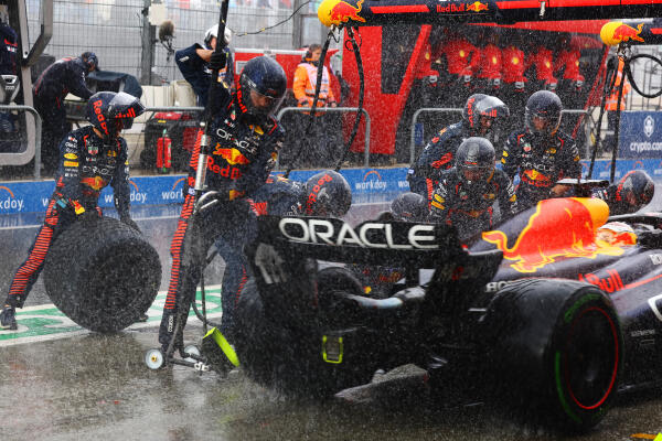Pitstop red bull regen zandvoort
